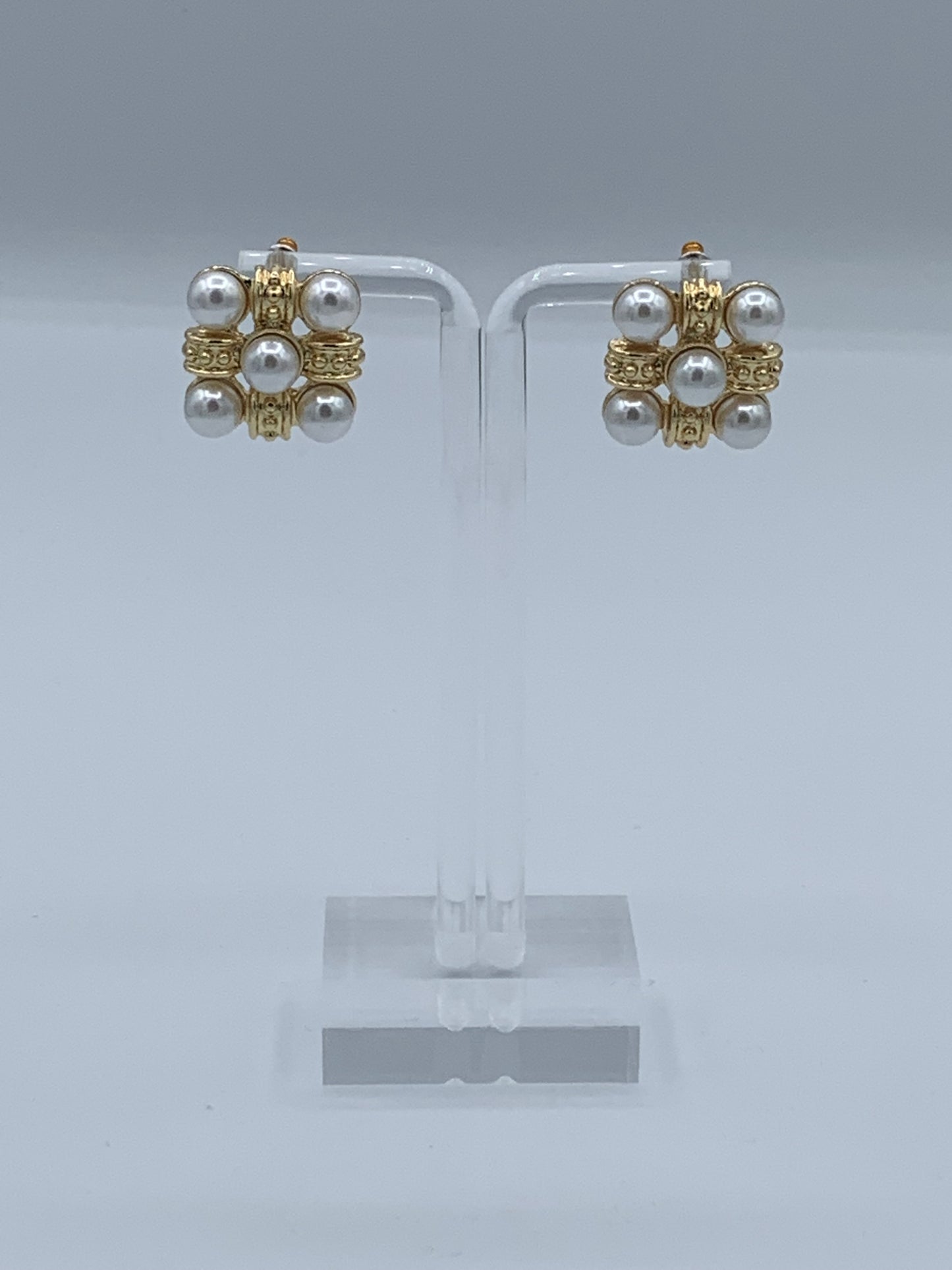 PEARL EARRINGS